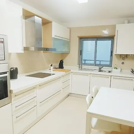 T2 A 100mts Da C/ Piscina Apartament Sesimbra