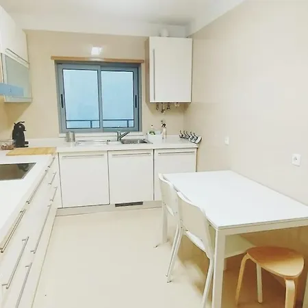 T2 A 100mts Da C/ Piscina Apartament Sesimbra